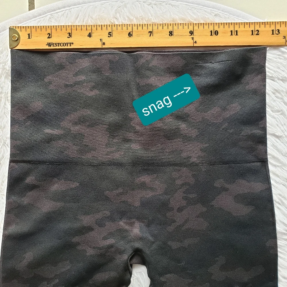 SPANX Camo Green Gray Seamless Leggings Large Camouflage